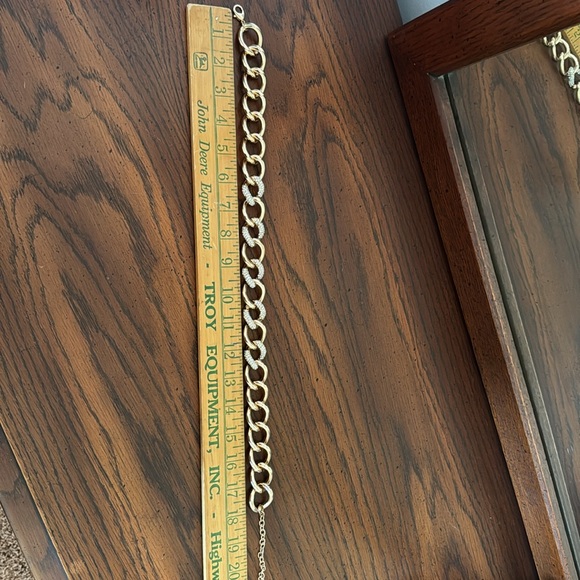 Beautiful gold tone and rhinestone link necklace in outstanding condition - Picture 7 of 7